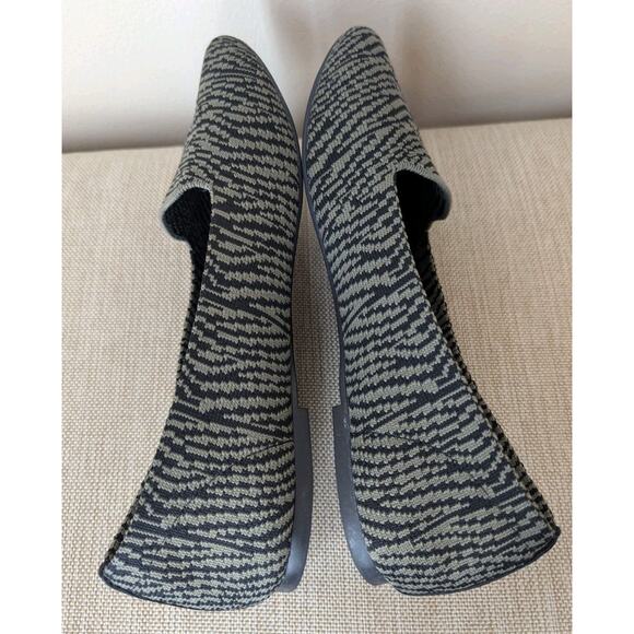 Skechers Cleo Ballet Flats Women’s 9.5 Gray Black Stretch Tiger Stripe Slip On - Picture 4 of 8